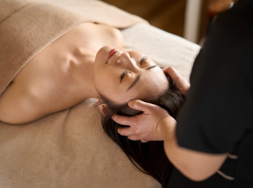 心も疲れもすっきり極上のヘッドマッサージ